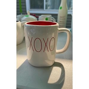 Rae Dunn XOXO mug
